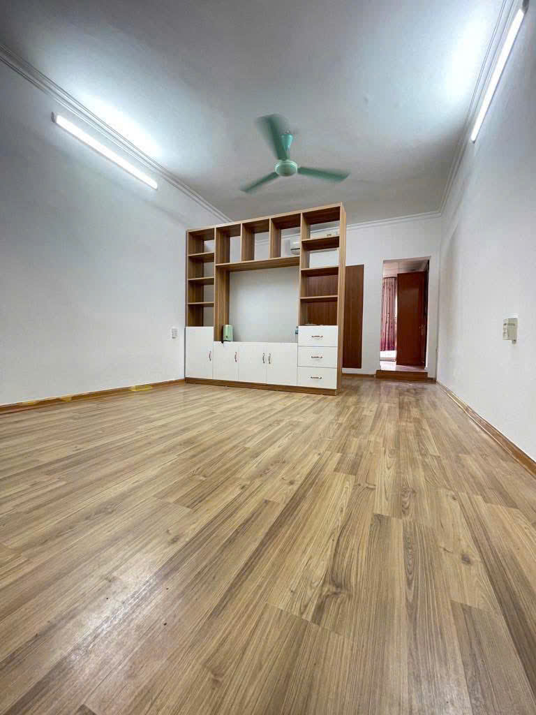 Cho thuê căn hộ Tập thể E3 Phương Mai 55m2, 2 ngủ, 6.5 triệu vào ở ngay - Ảnh 2